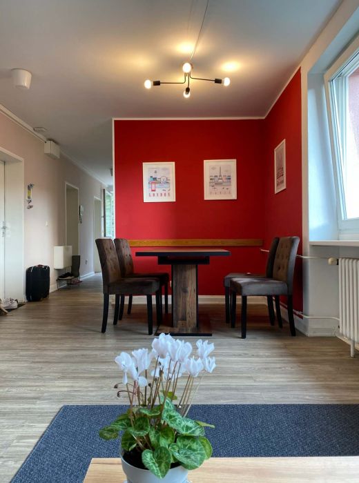 Studentenwohnheime-Hamburg Überseekolleg Esstisch